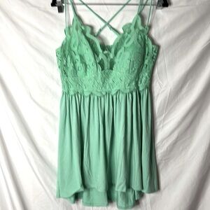 Zenana Top, 2X, Mint, Lace Breast Area, PTP 17“, L 29“ W/O 2 Adj Straps, NWOT